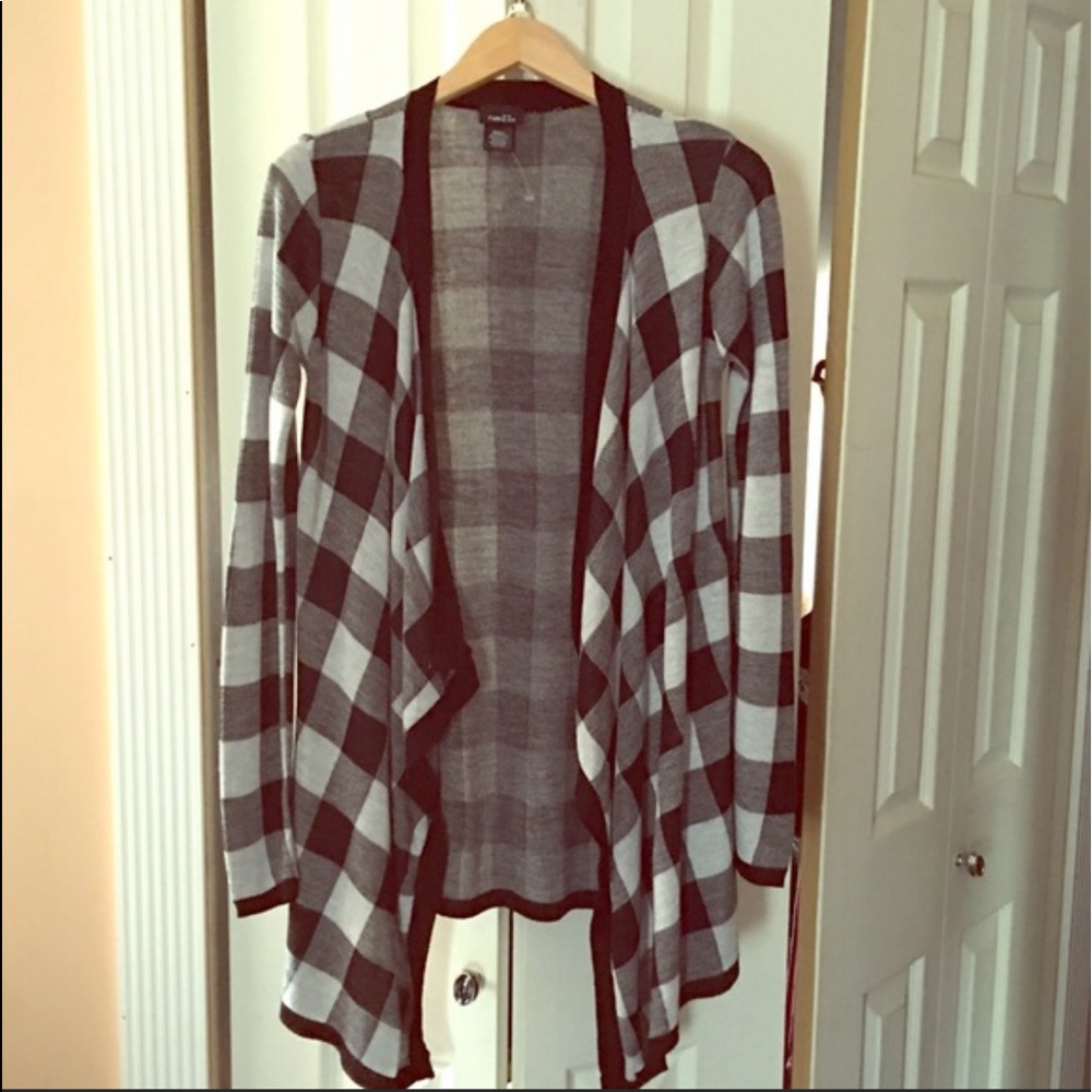 Checkered cardigan